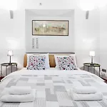 Saint Ignoto Bright And Cosy By Reside Baltic *